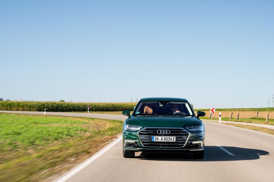  Audi A8 L 60 TFSI e Quattro 2019 года  (WW) (фото 33 из 61)